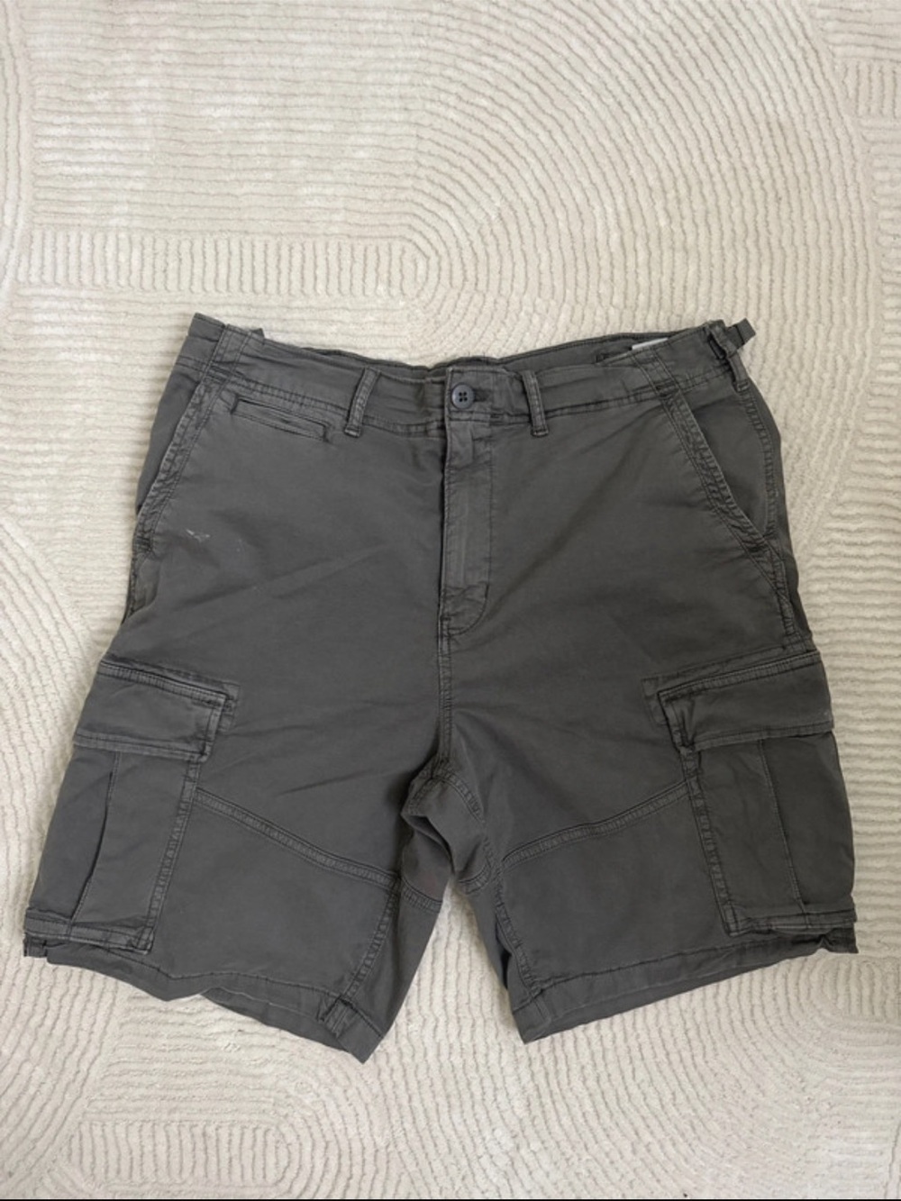 American Eagle Outfitters Men's Charcoal Cargo Shorts